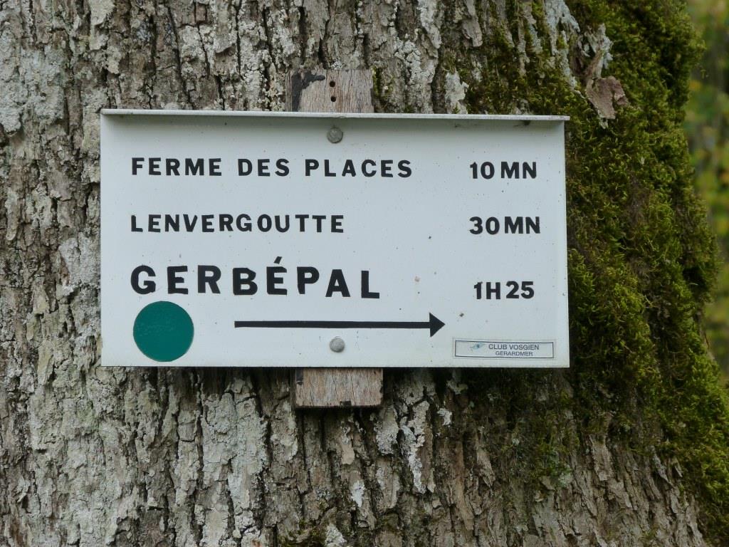 Cette pancarte se trouve à l’intersection de la route de Sainte-Anne et du chemin de la cense Marcot au Col de Martimpré non loin de la chapelle Sainte-Anne Image